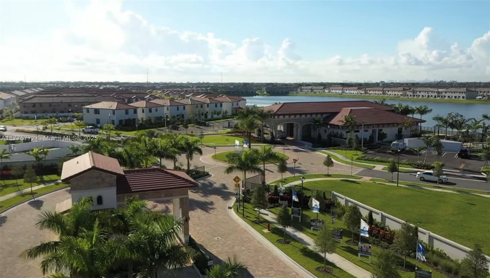 AQUABELLA NORTH - Residential