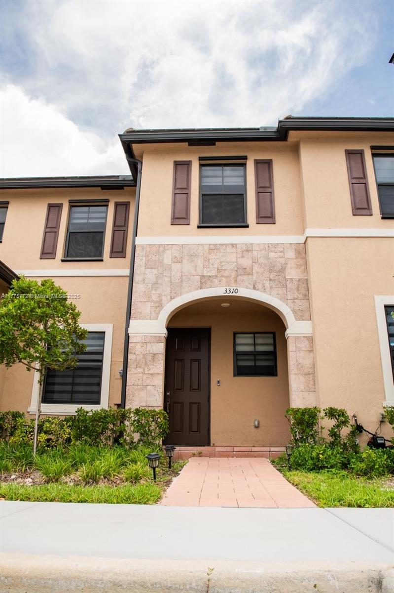 AQUABELLA NORTH - Residential