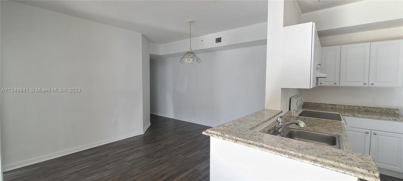 COURTYARDS AT DAVIE CONDO - Residential