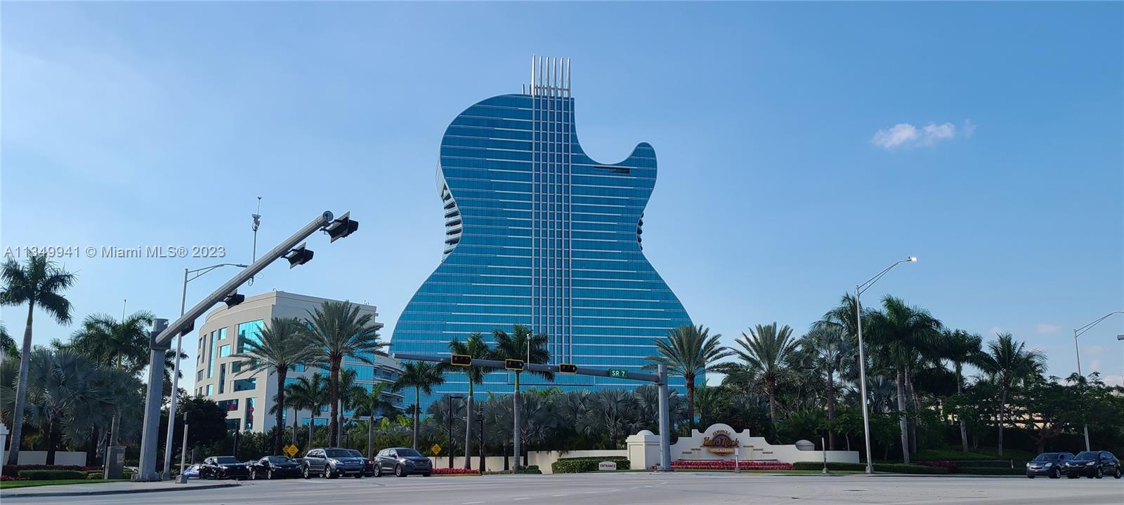 COURTYARDS AT DAVIE CONDO - Residential