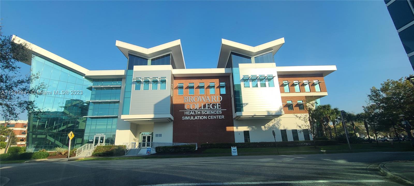 COURTYARDS AT DAVIE CONDO - Residential