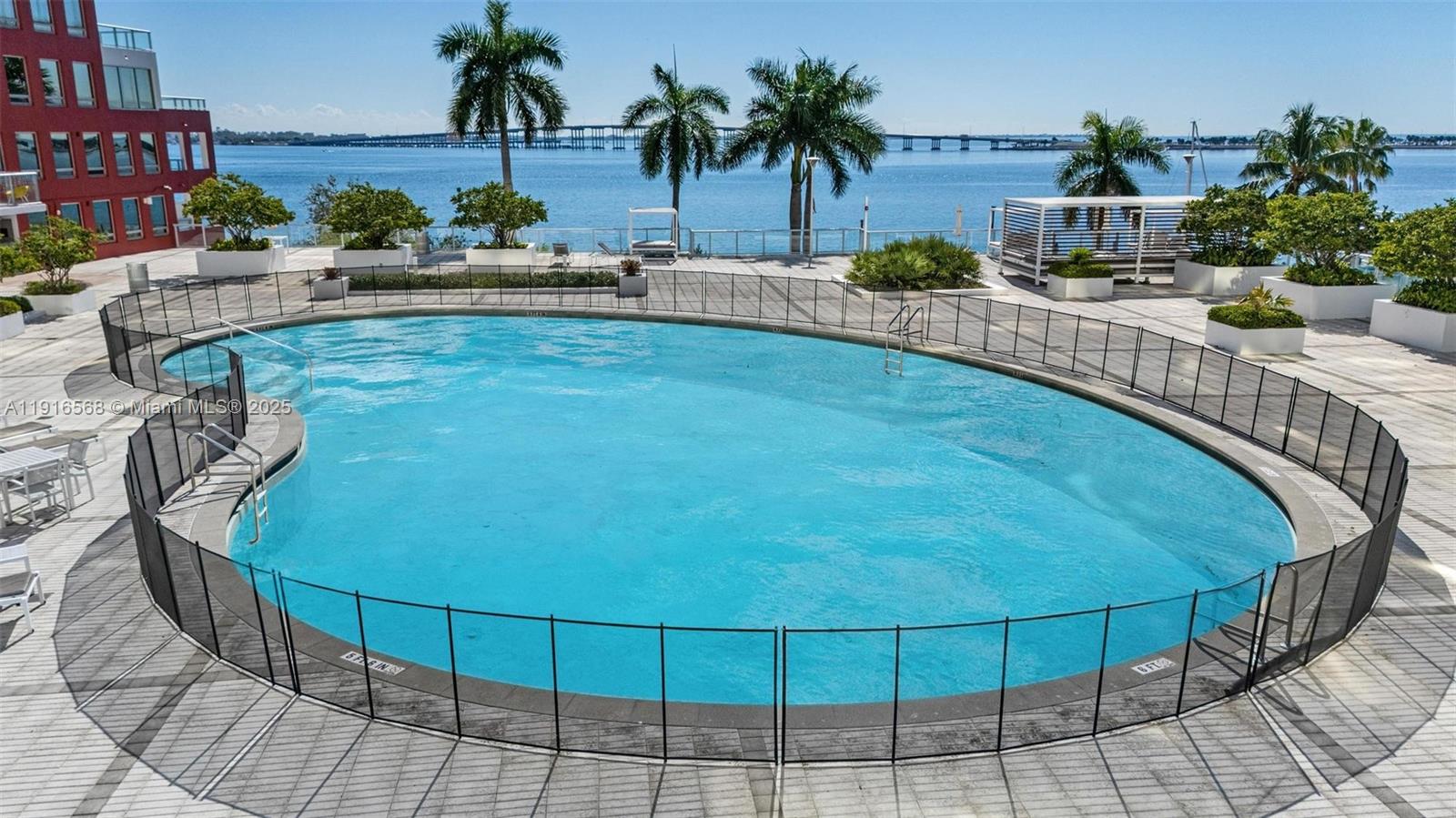 THE PALACE CONDO - Residential