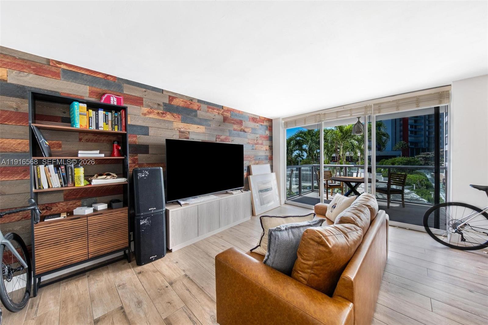 THE PALACE CONDO - Residential