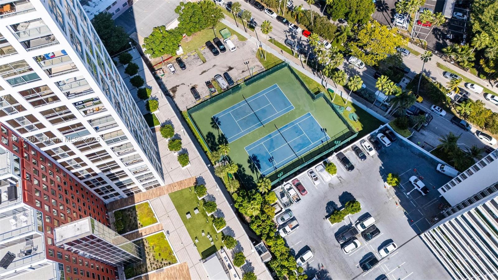 THE PALACE CONDO - Residential