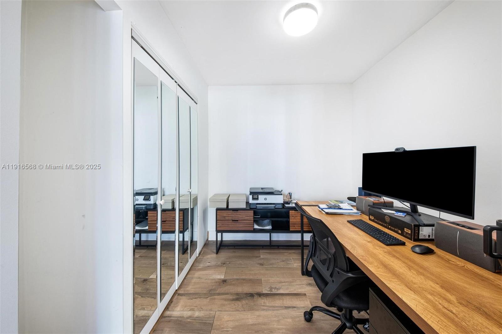 THE PALACE CONDO - Residential