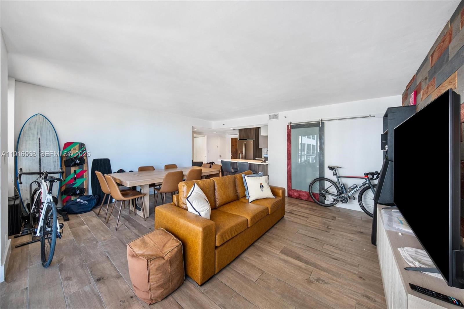 THE PALACE CONDO - Residential