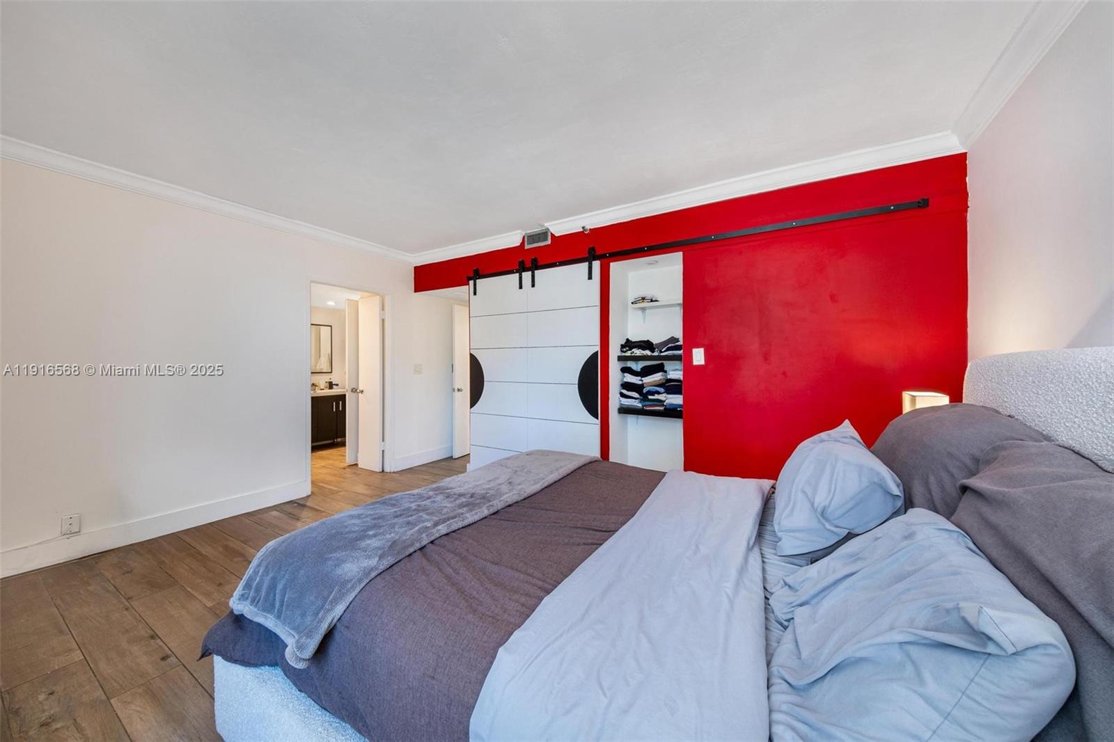 THE PALACE CONDO - Residential