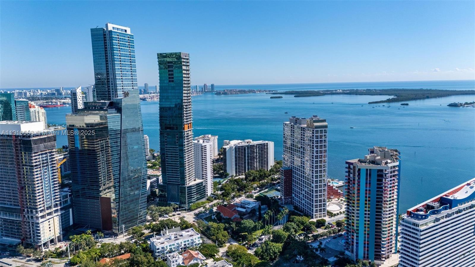 THE PALACE CONDO - Residential