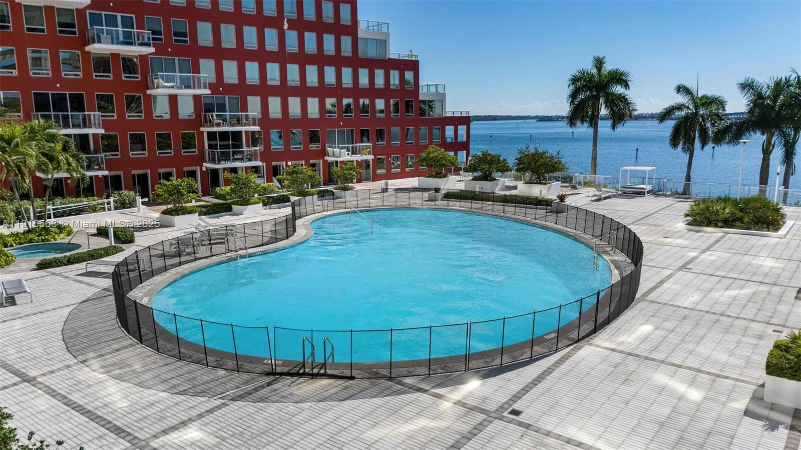 THE PALACE CONDO - Residential