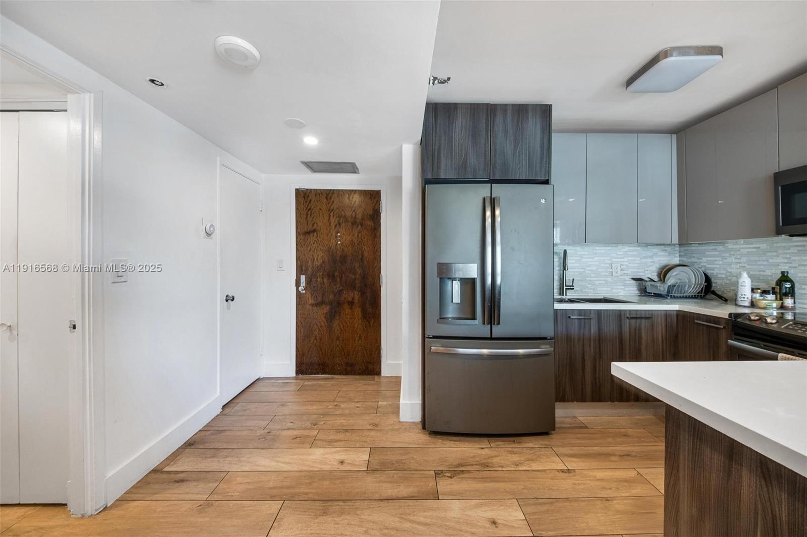 THE PALACE CONDO - Residential