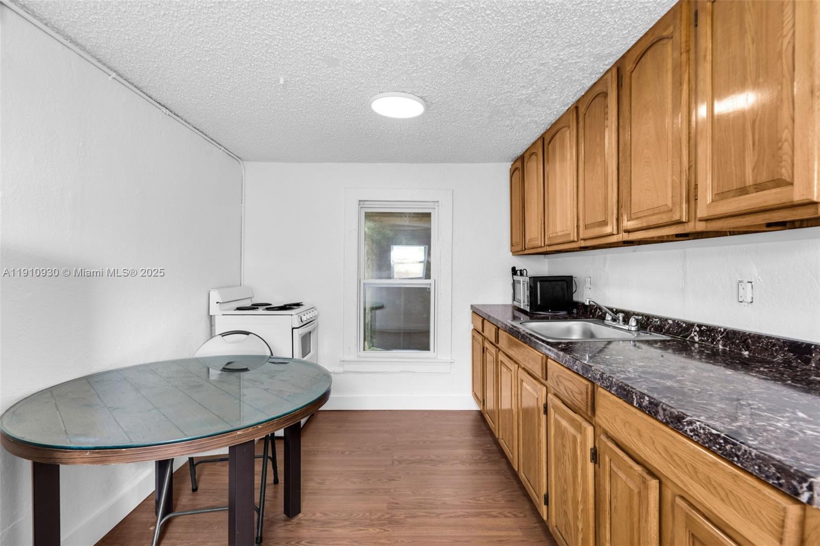 BELLAIRE SUB - Residential Lease