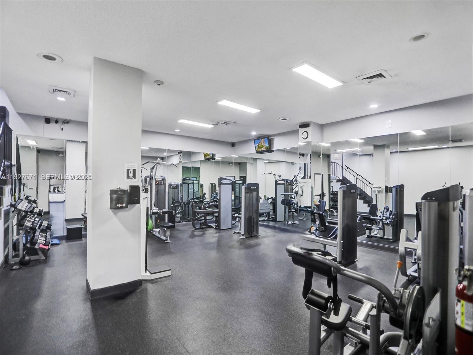 WINSTON TOWERS 200 - Residential Lease