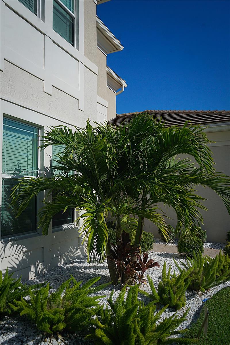 HAMMOCKS OF WESTLAKE - Residential