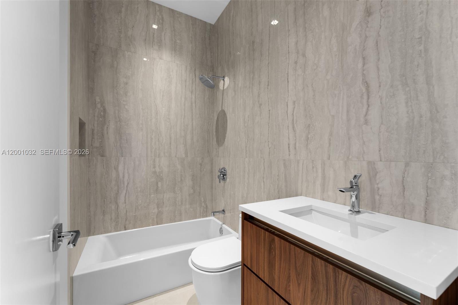 CUTLER COUNTRY GROVES 1ST - Residential