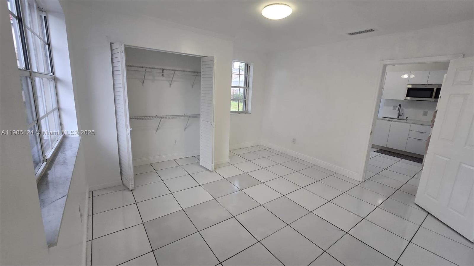 CHANTARELLE AT THE HAMMOC - Residential Lease