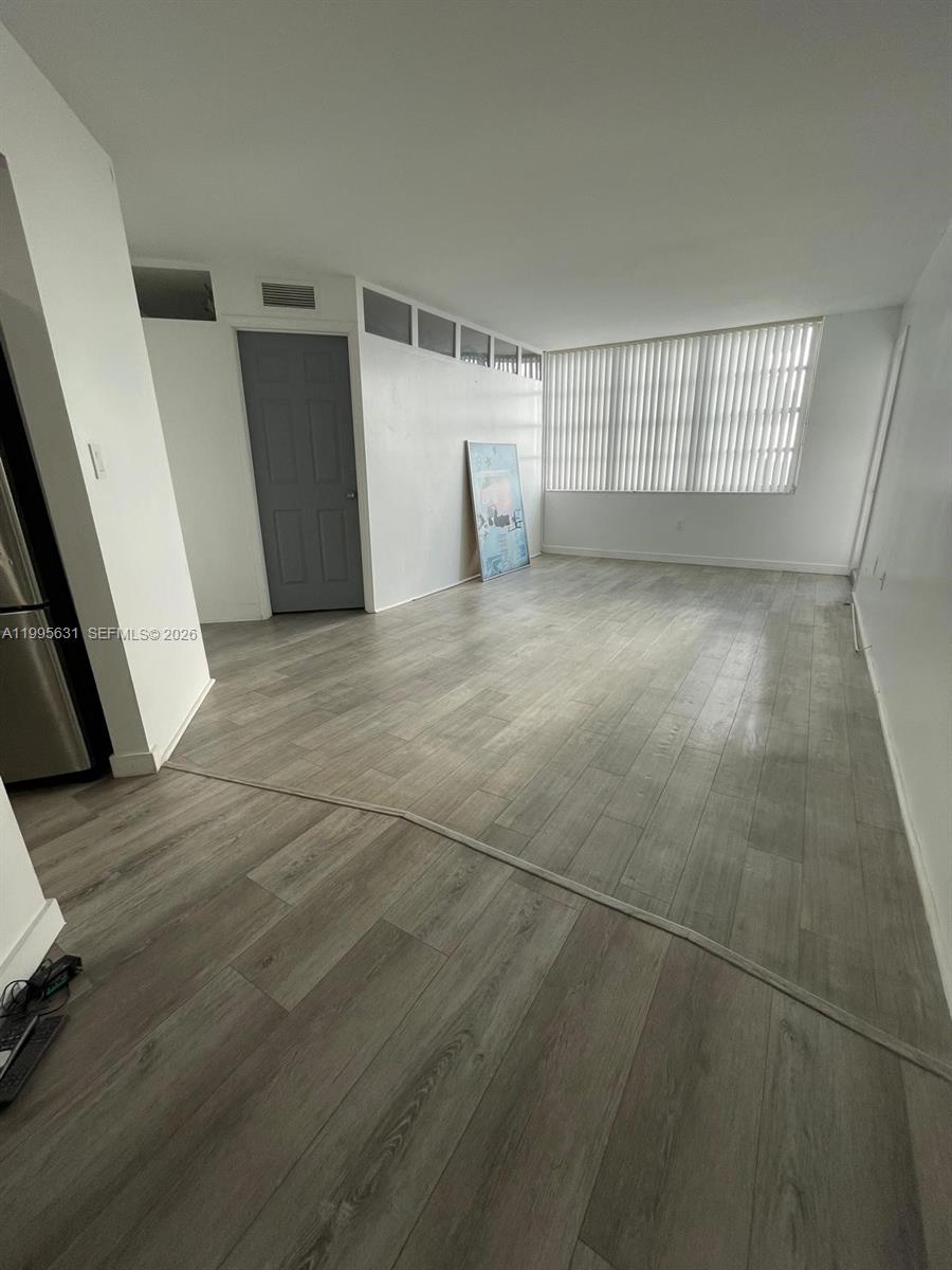 COMMODORE PLAZA CONDO - Residential Lease