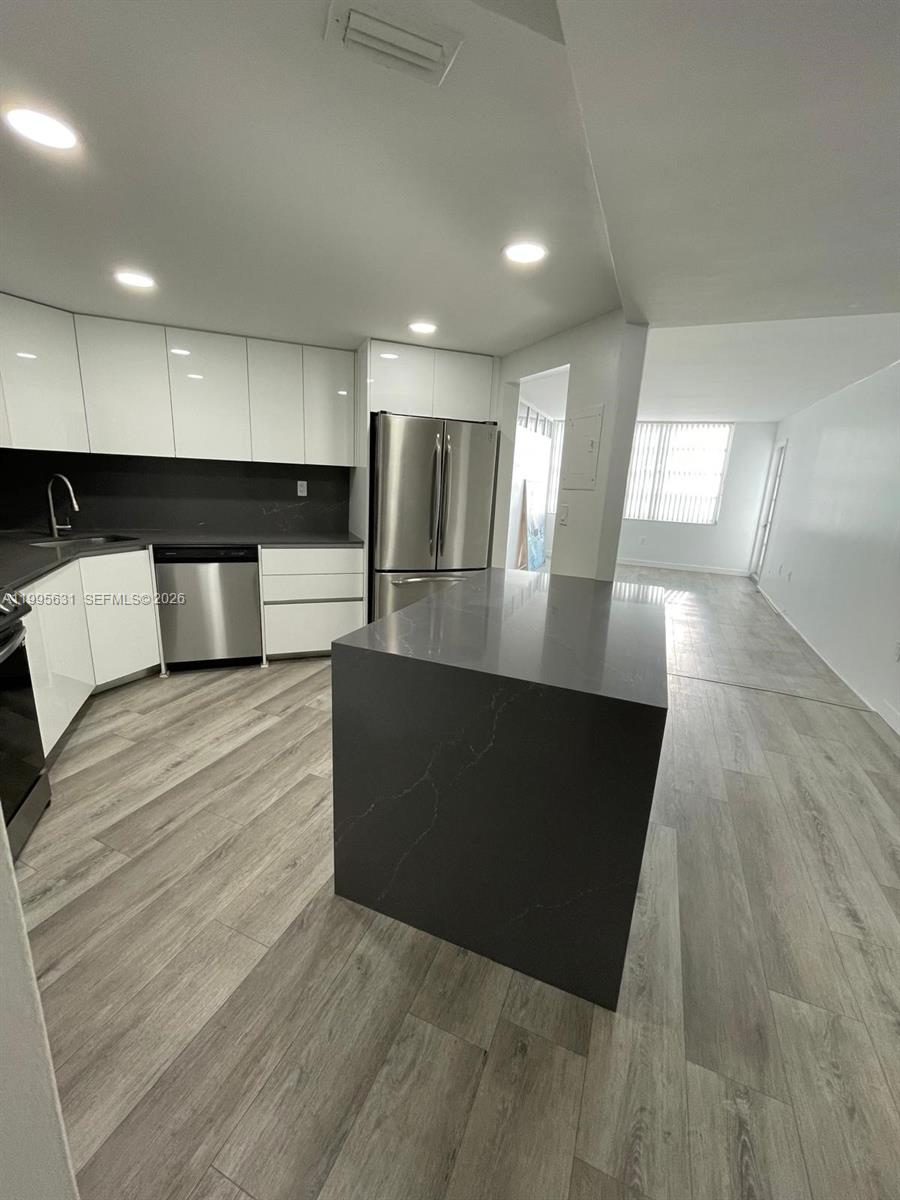 COMMODORE PLAZA CONDO - Residential Lease