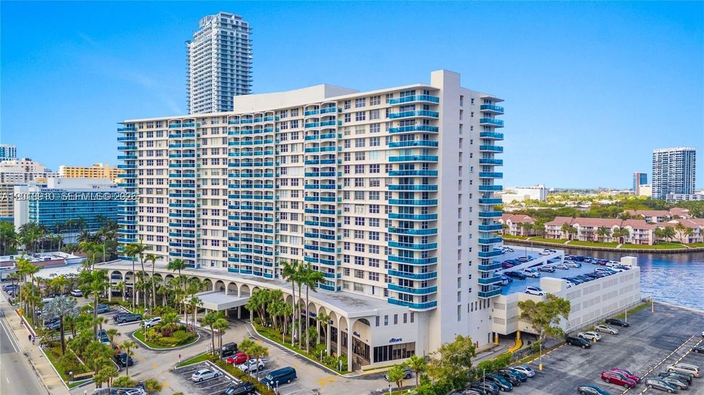 Photo of 3800 S Ocean Dr #1114, Hollywood, FL 33019 (MLS # A12018910)