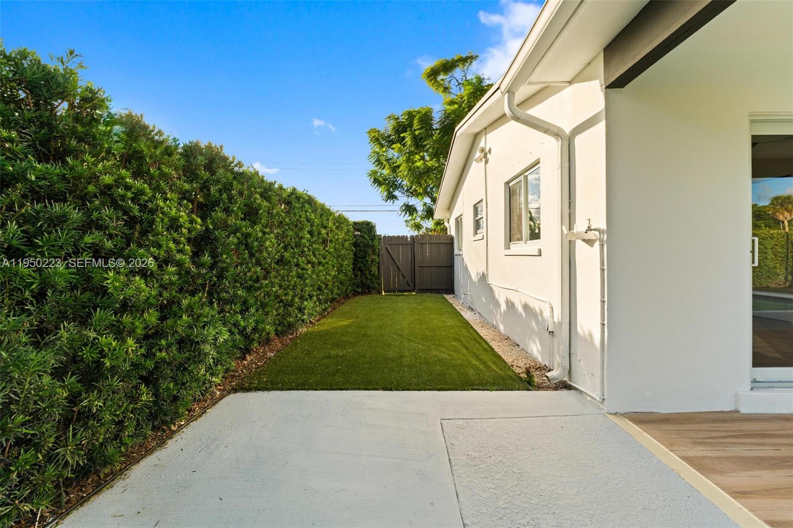 TAMARAC HILLS 3RD SEC - Residential