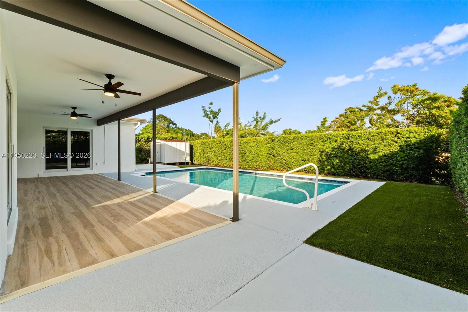 TAMARAC HILLS 3RD SEC - Residential