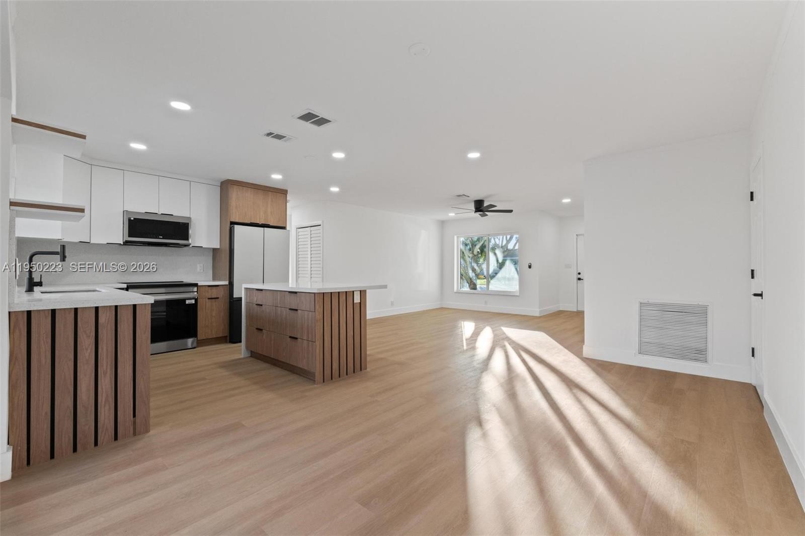 TAMARAC HILLS 3RD SEC - Residential