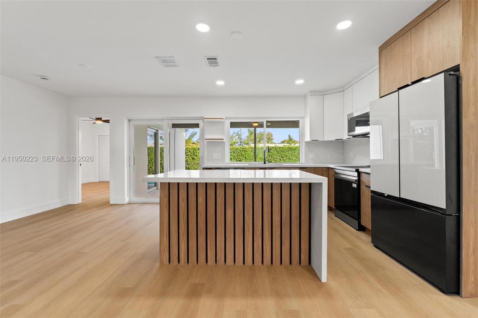 TAMARAC HILLS 3RD SEC - Residential