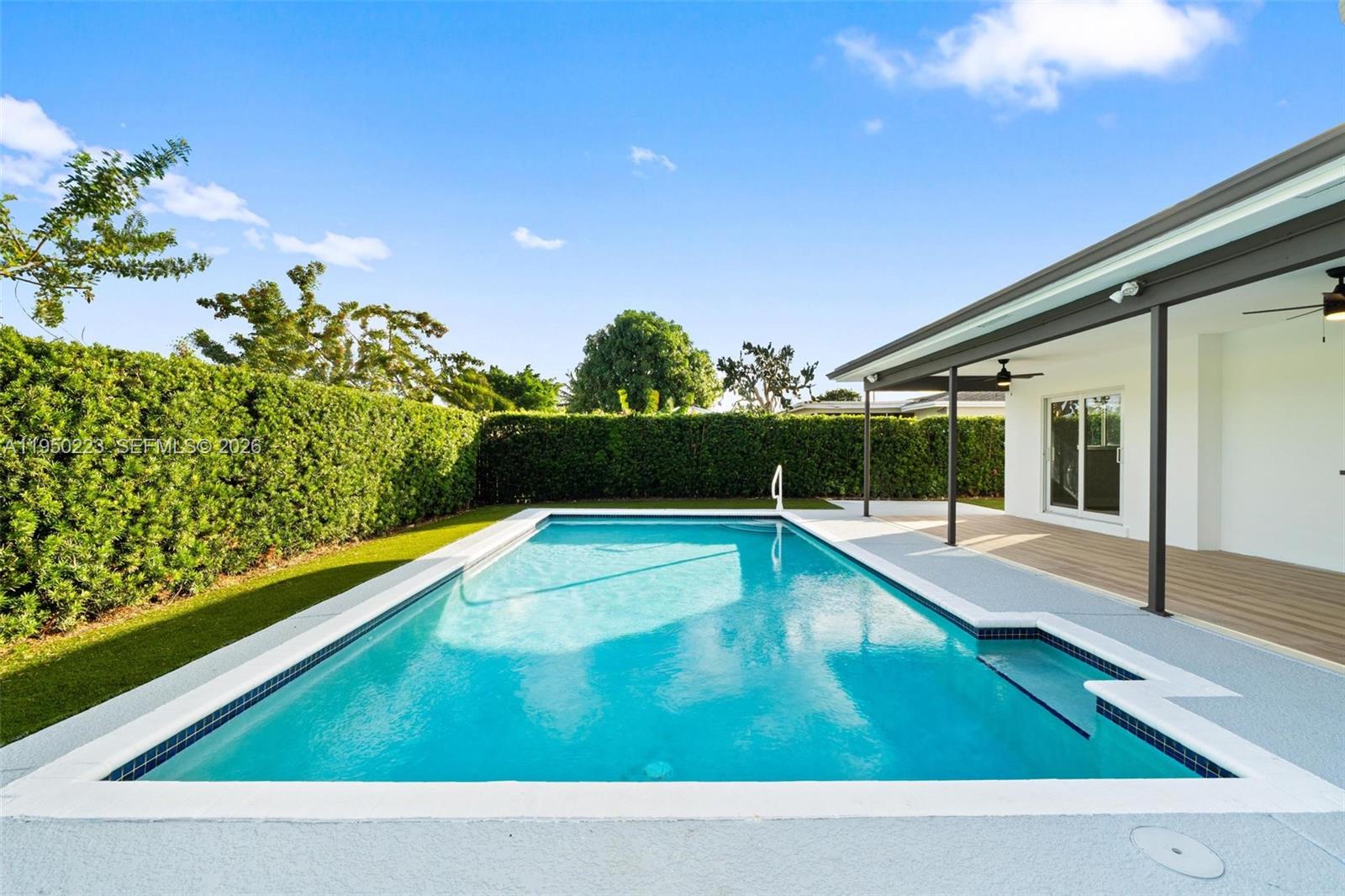 TAMARAC HILLS 3RD SEC - Residential