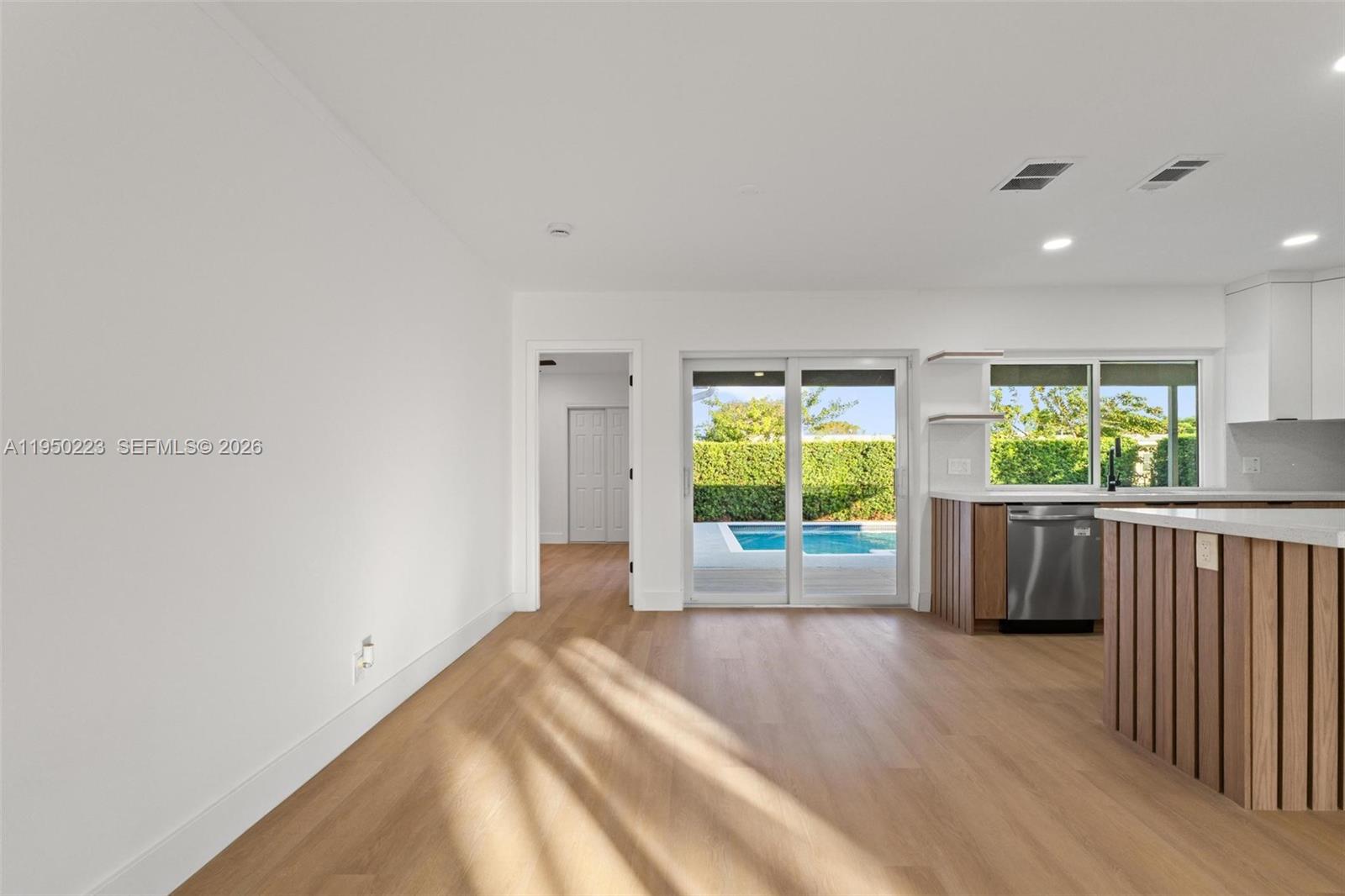 TAMARAC HILLS 3RD SEC - Residential