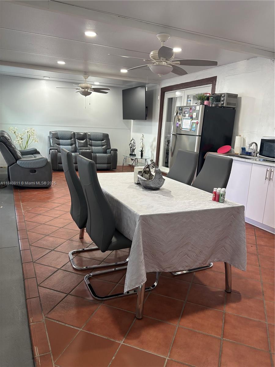 SUN-TAN VILLAGE SEC 2 - Residential