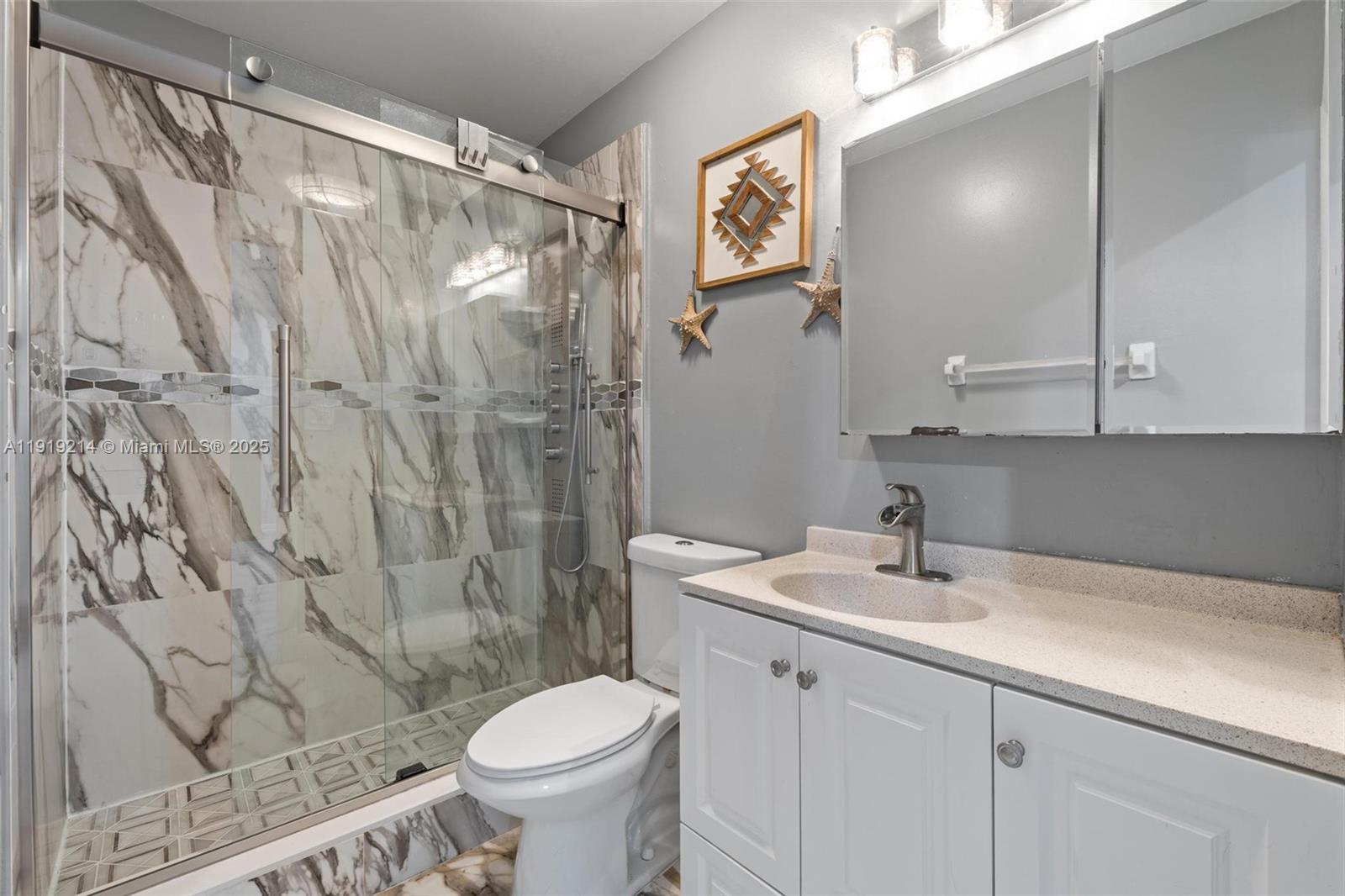 EVERGLADES SUGAR & LAND C - Residential Lease