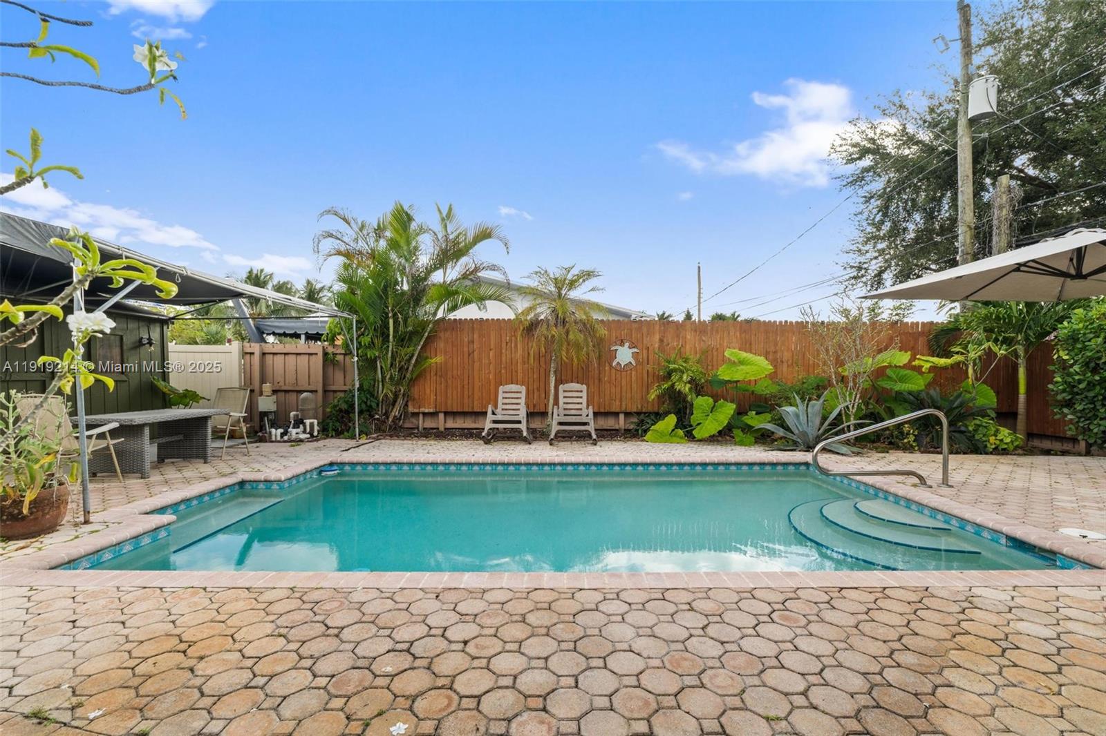 EVERGLADES SUGAR & LAND C - Residential Lease