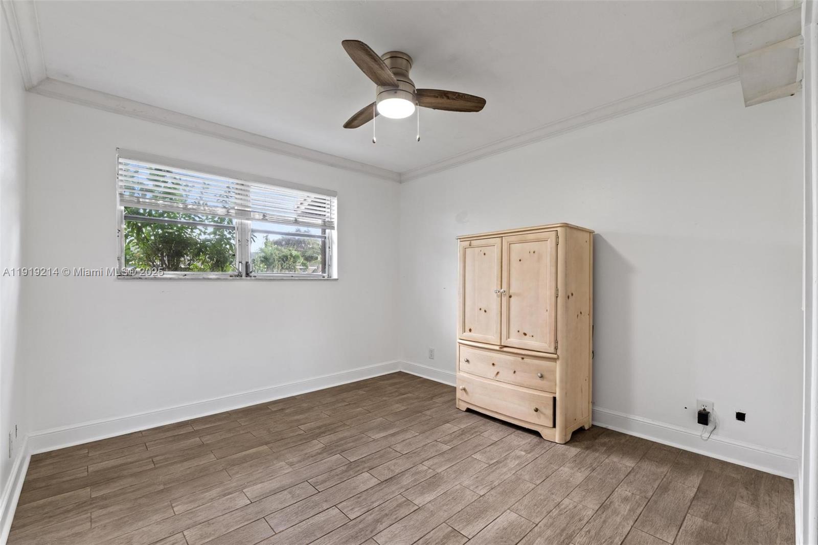 EVERGLADES SUGAR & LAND C - Residential Lease