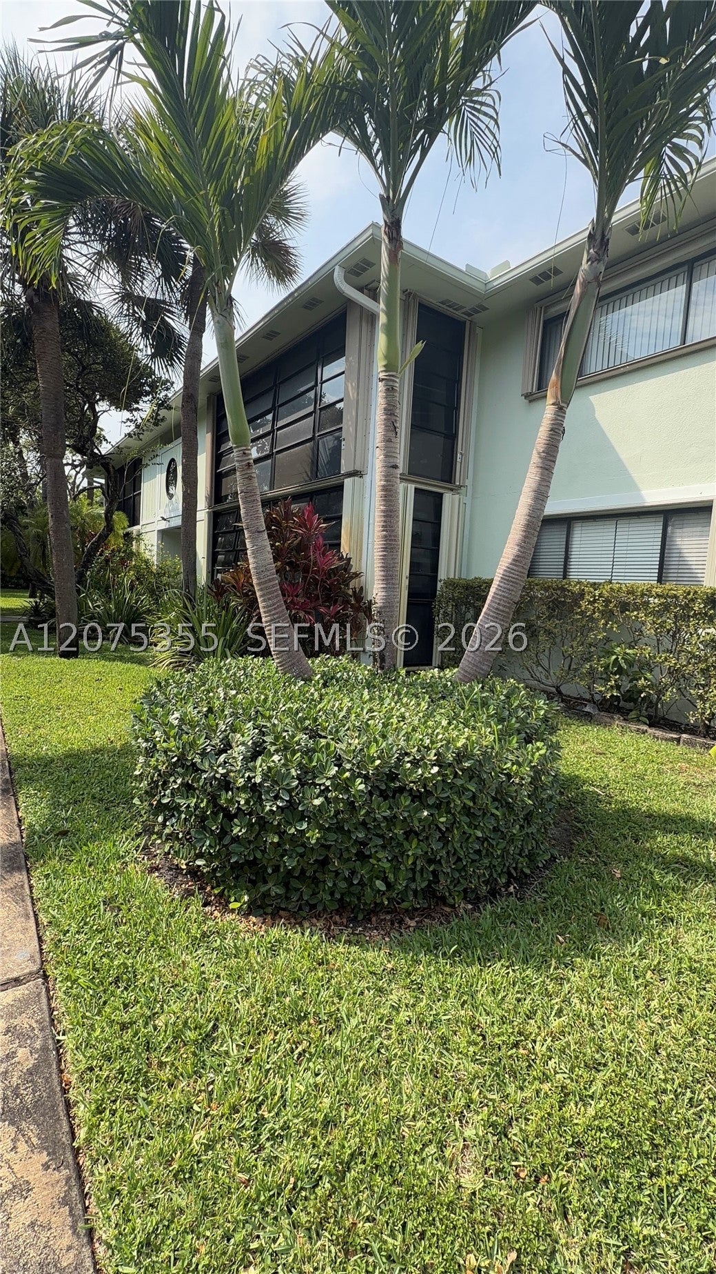 761 NE 199th St 202, Miami FL 33179