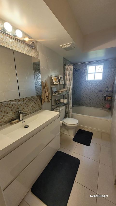 Tiny photo for 17125 N Bay Rd #3505, Sunny Isles Beach, FL 33160 (MLS # A12005154)