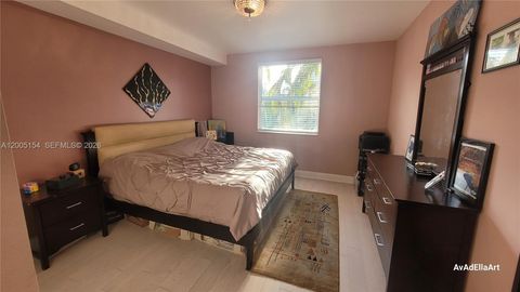 Tiny photo for 17125 N Bay Rd #3505, Sunny Isles Beach, FL 33160 (MLS # A12005154)