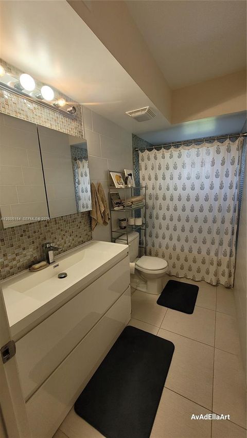 Tiny photo for 17125 N Bay Rd #3505, Sunny Isles Beach, FL 33160 (MLS # A12005154)
