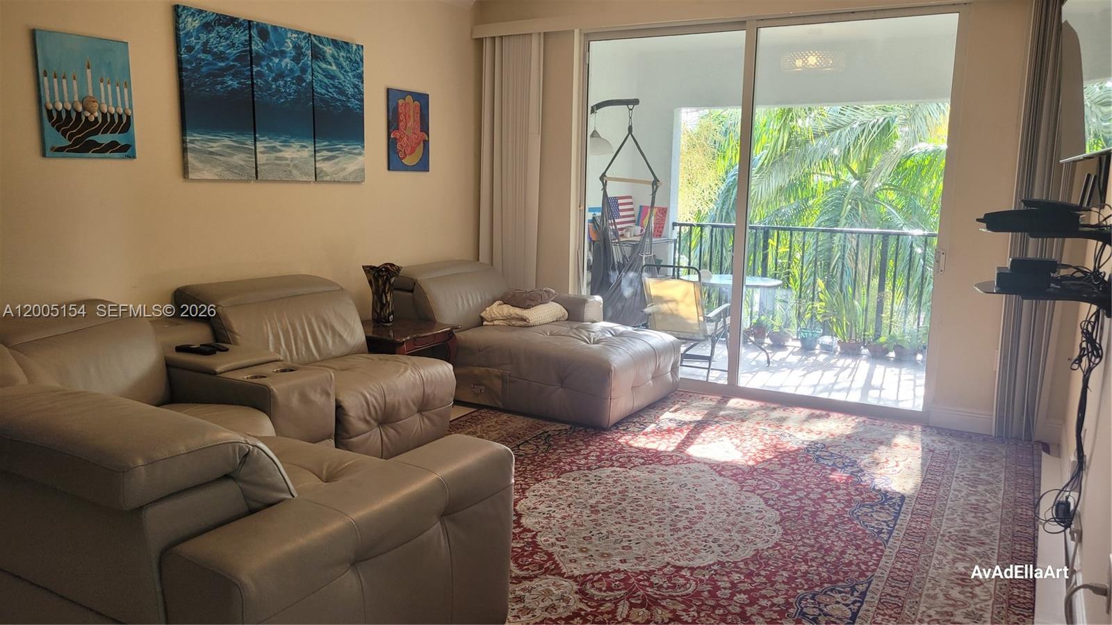 PORTO BELLAGIO CONDO - Residential