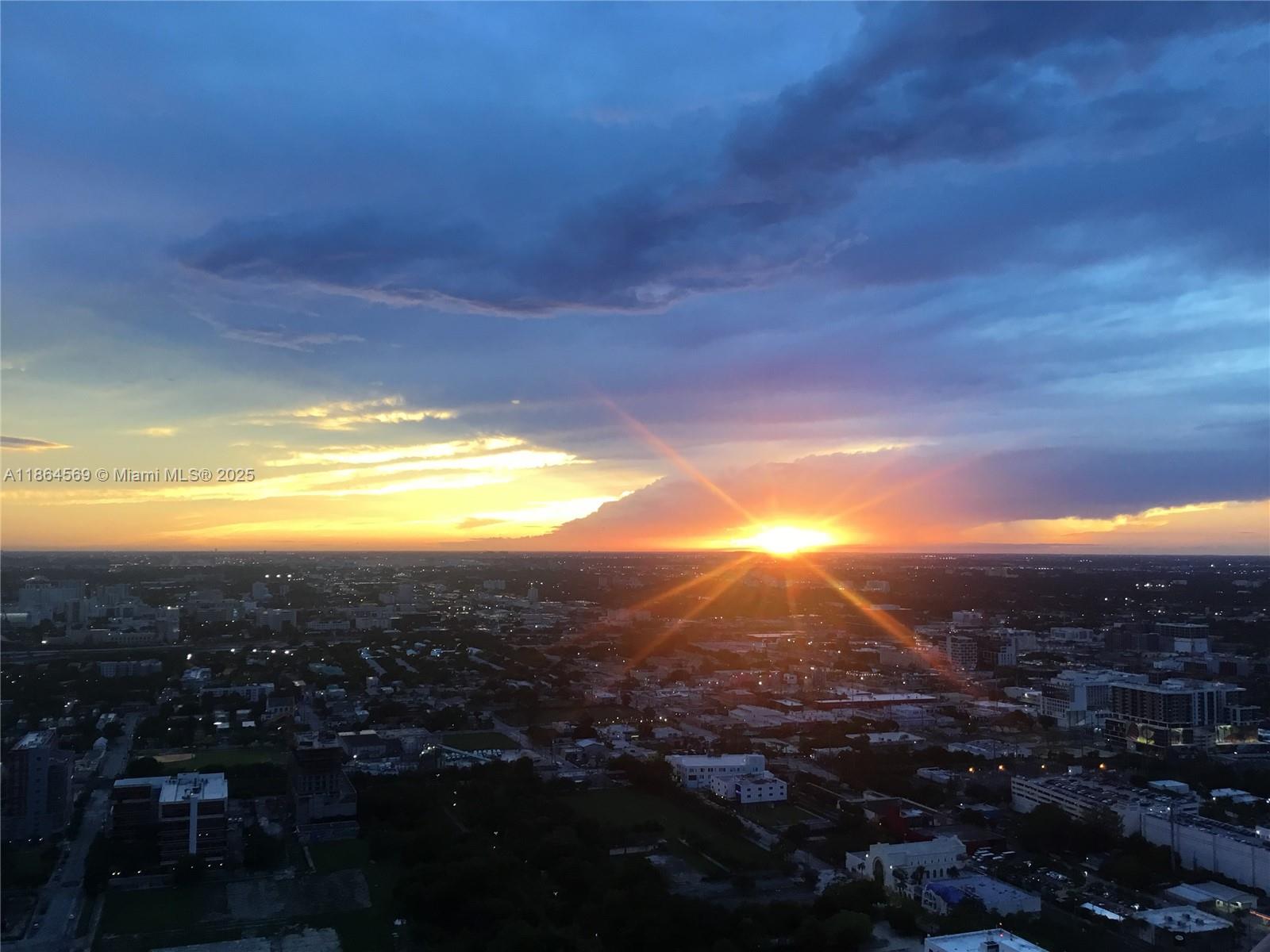 1750 N Bayshore Dr 5614