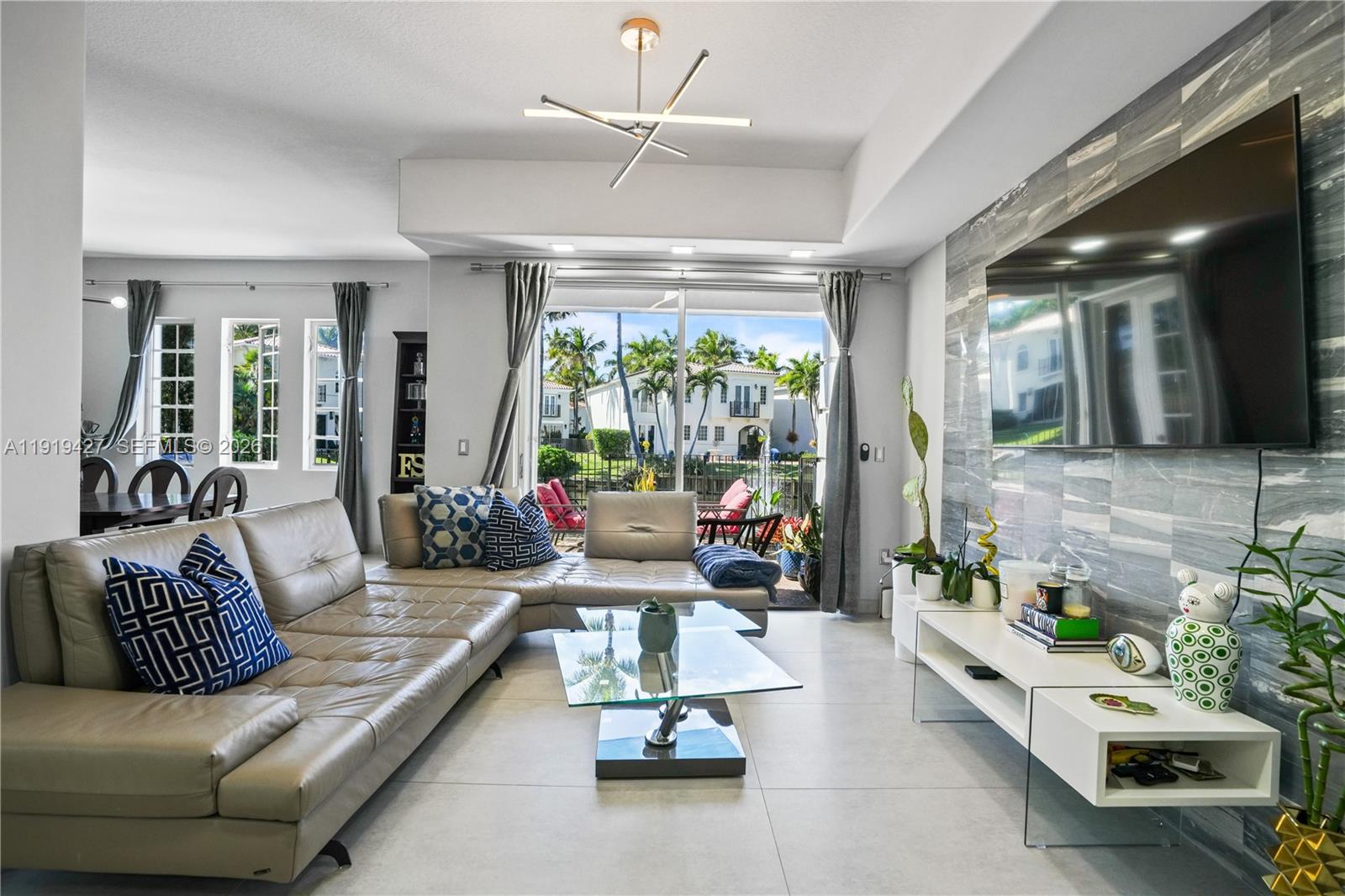 AVENTURA LAKES PHASE 1 - Residential