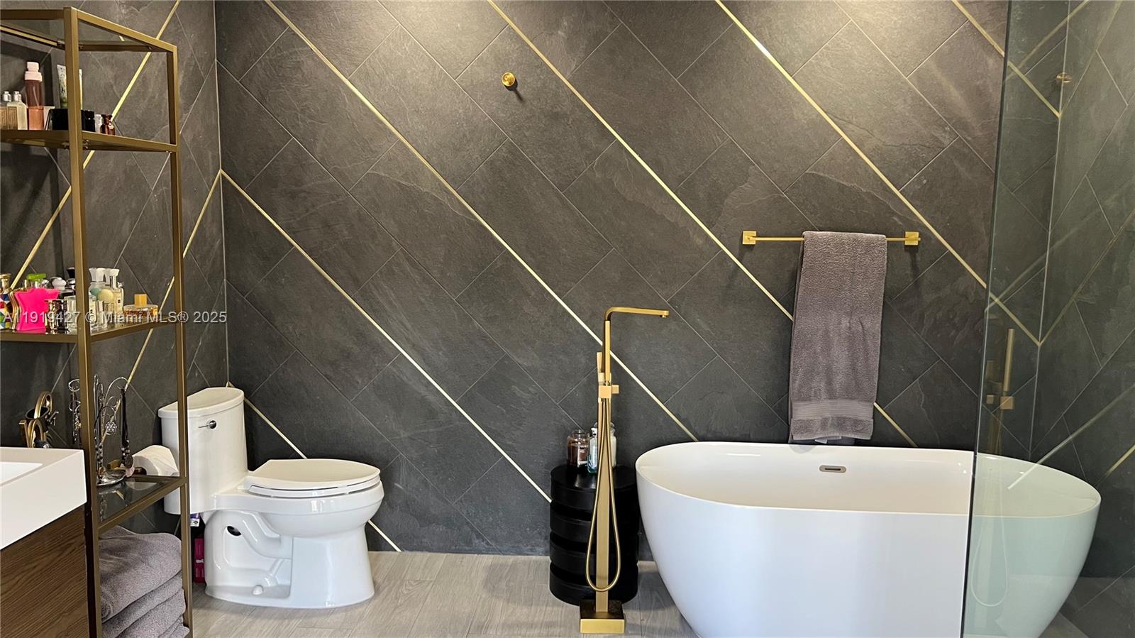 AVENTURA LAKES PHASE 1 - Residential