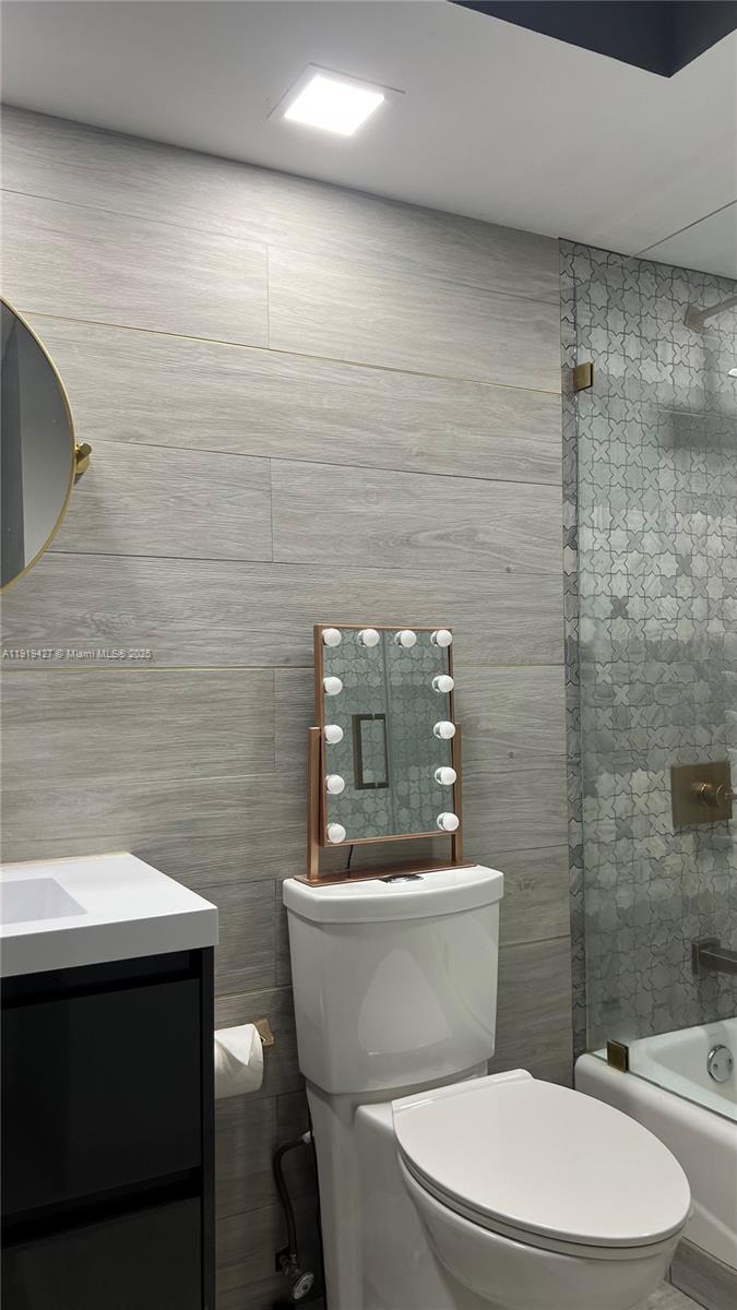 AVENTURA LAKES PHASE 1 - Residential