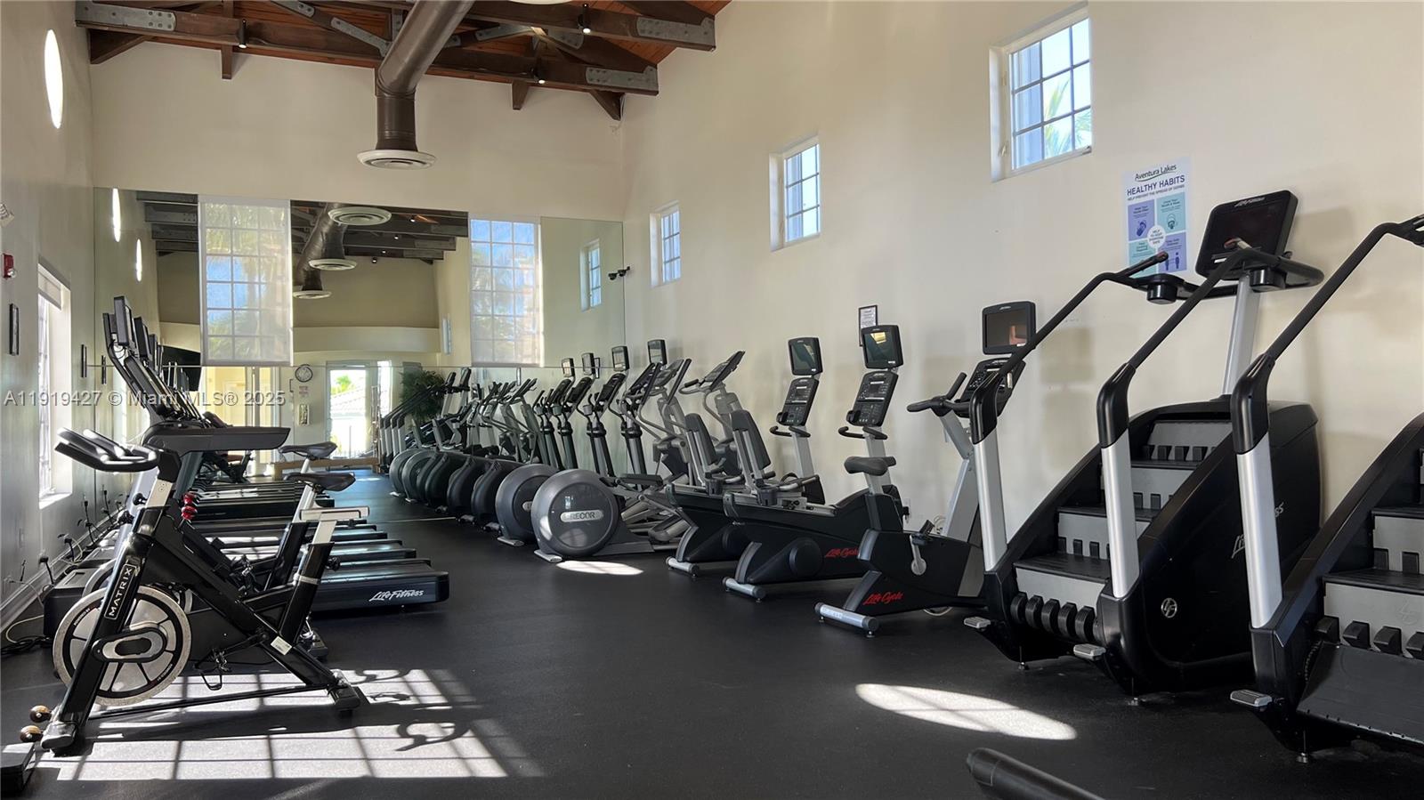 AVENTURA LAKES PHASE 1 - Residential