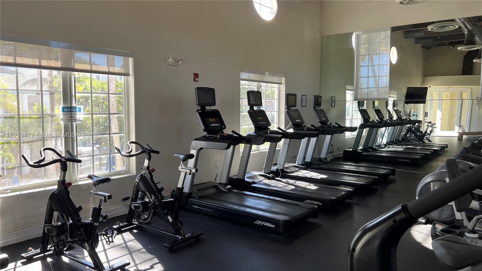 AVENTURA LAKES PHASE 1 - Residential