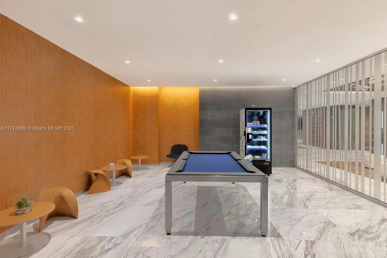 400 SUNNY ISLES CONDO EAS - Residential