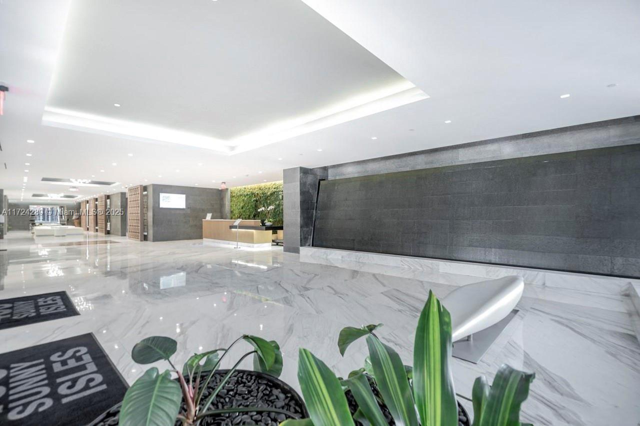 400 SUNNY ISLES CONDO EAS - Residential