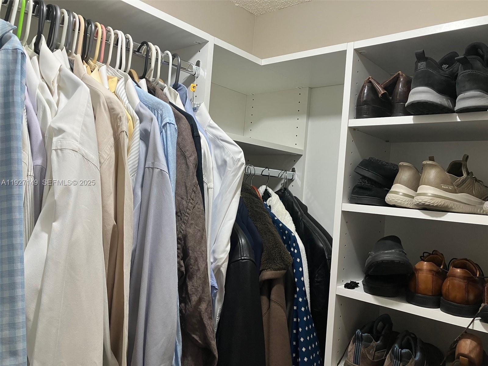 View photos, virtual tours, details... 5174 Lakefront Blvd C