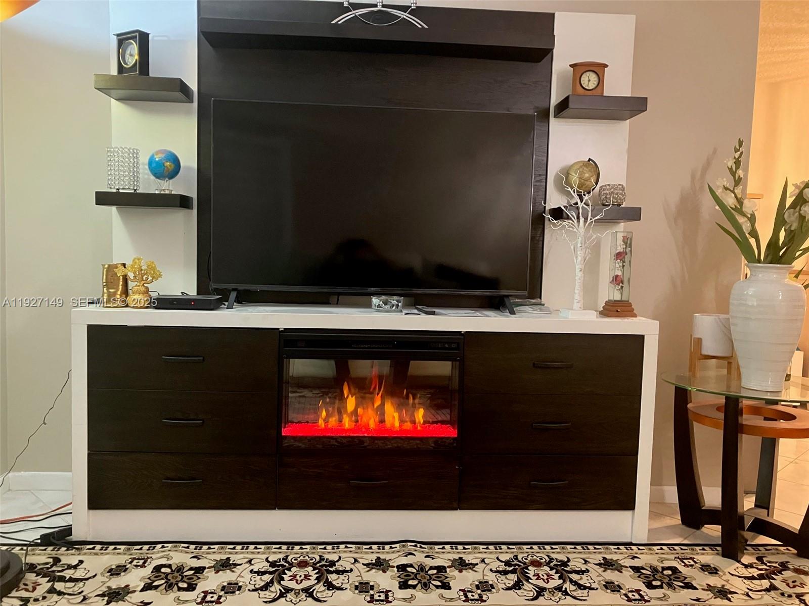 5174 Lakefront Blvd C