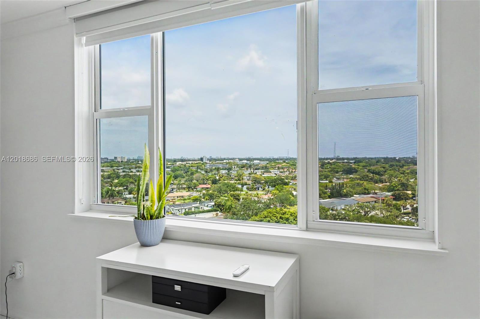 HILLCREST EAST NO 27 COND - Residential