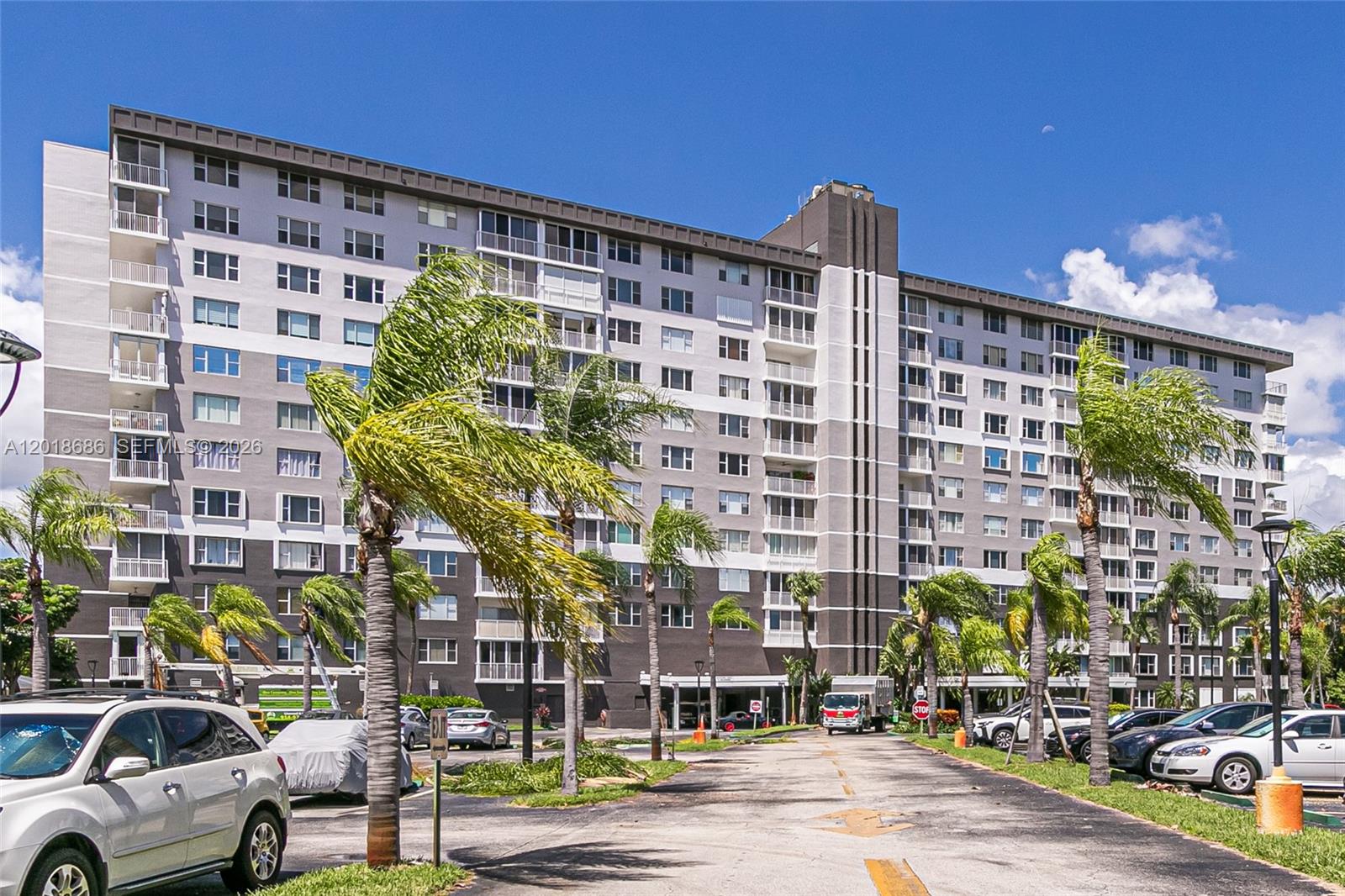 HILLCREST EAST NO 27 COND - Residential