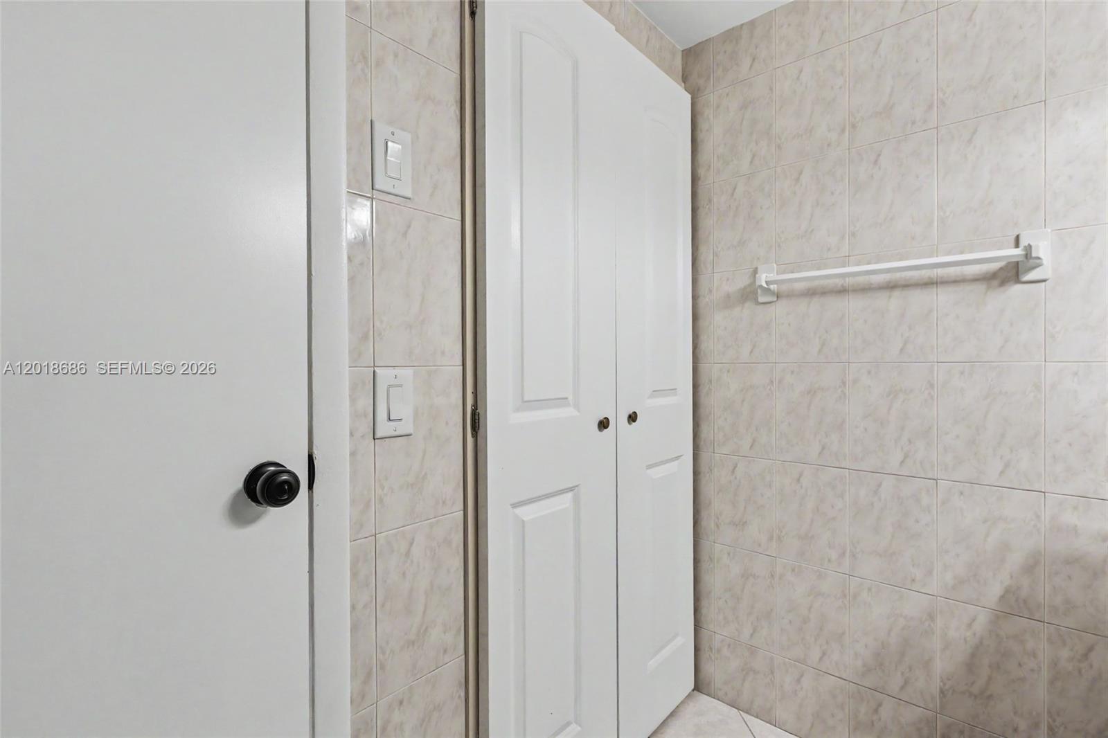 HILLCREST EAST NO 27 COND - Residential